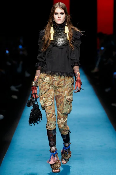 Look 1